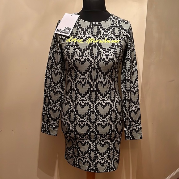 Love Moschino - Picture 1 of 6